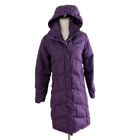 Patagonia Jackets & Blazers - Patagonia Dark Purple Hooded Down Fill Parka Women's Medium Zip Up/Snap Closure